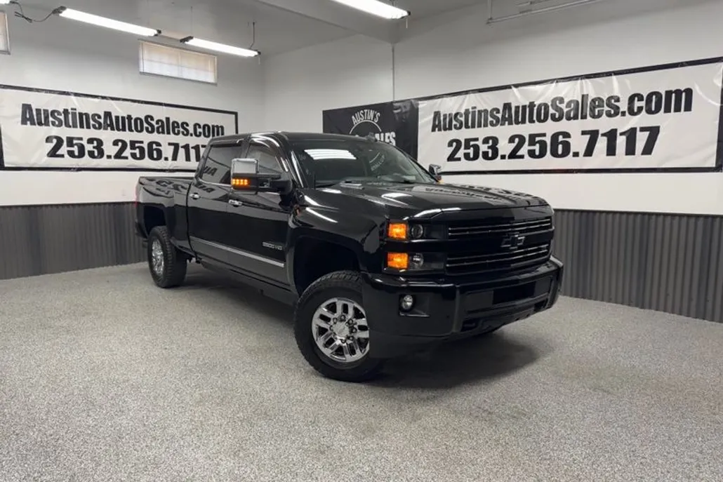 2016 Chevrolet Silverado 3500HD LTZ photo 1