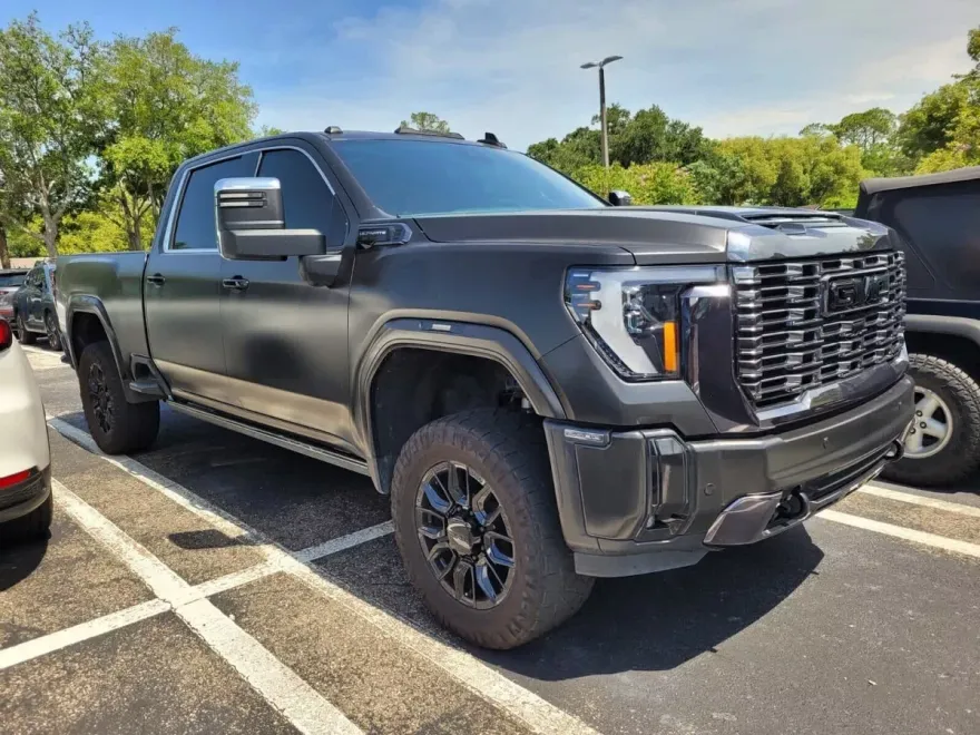 2024 Gmc Sierra HD Denali Ultimate photo 1
