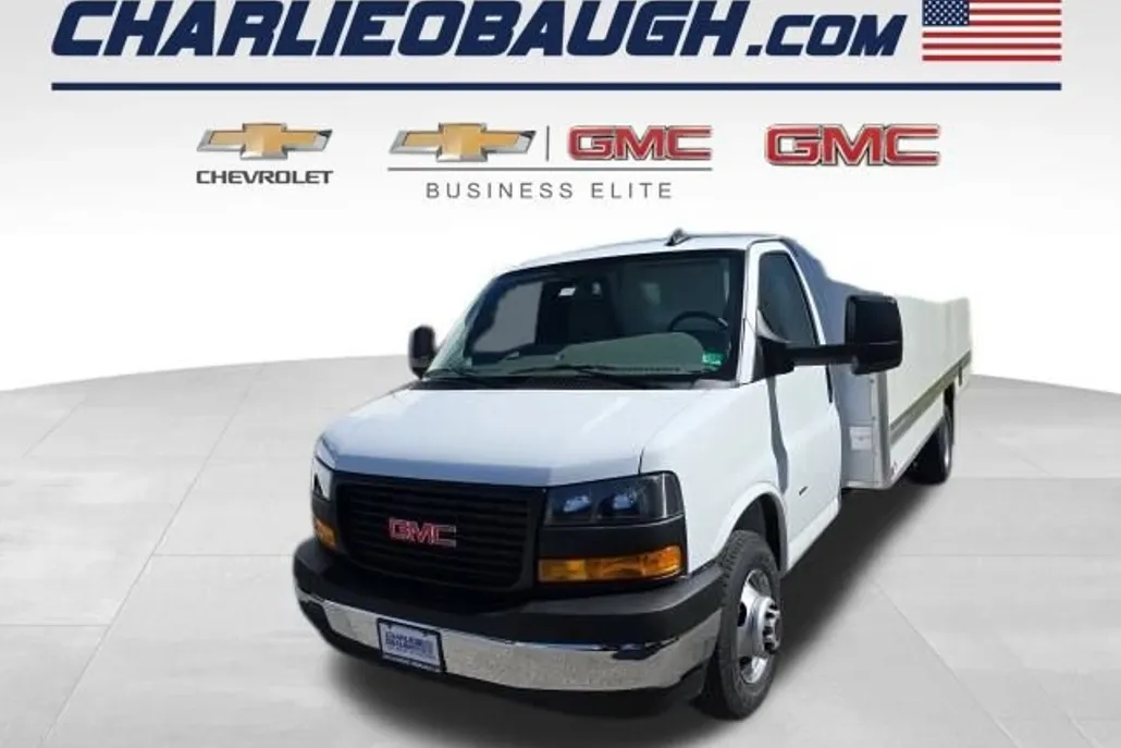 2025 Gmc Savana Cutaway 3500 photo 1