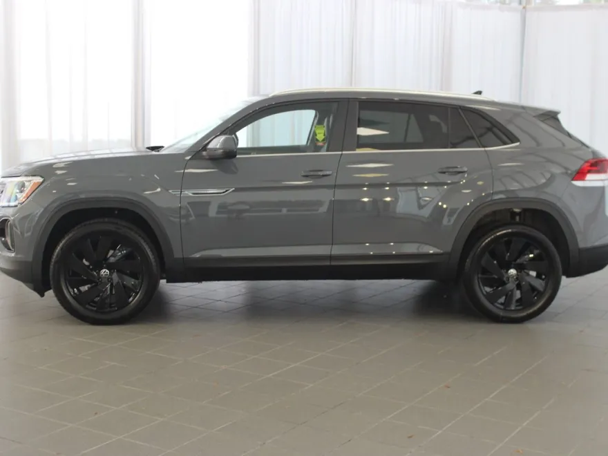 2026 Volkswagen Atlas Cross Sport SE Technology photo 1