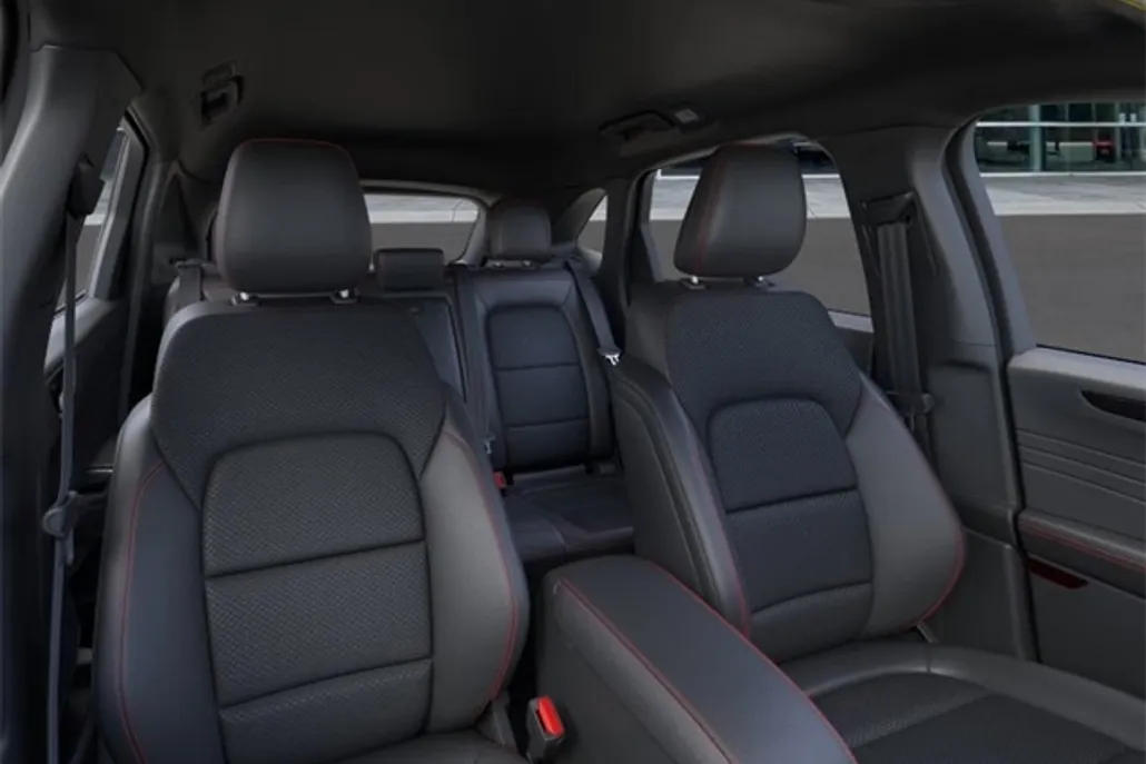 2025 Ford Escape ST-Line photo 1