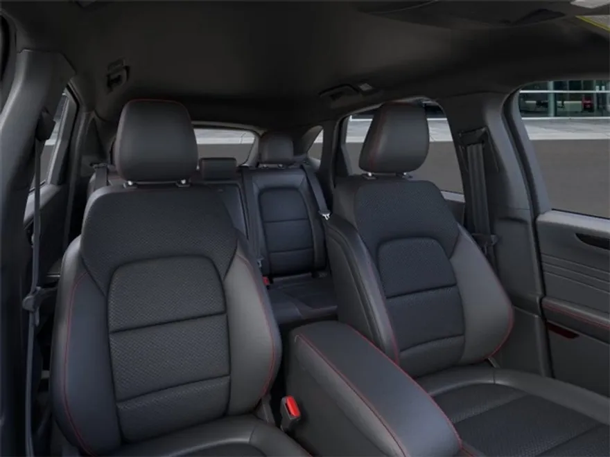 2025 Ford Escape ST-Line photo 1