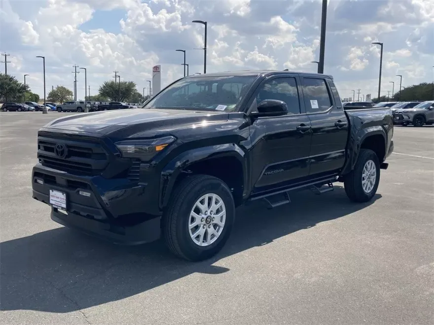2025 Toyota Tacoma SR5 photo 1