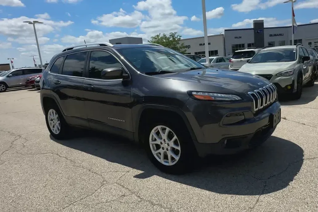 2017 Jeep Cherokee Latitude photo 1