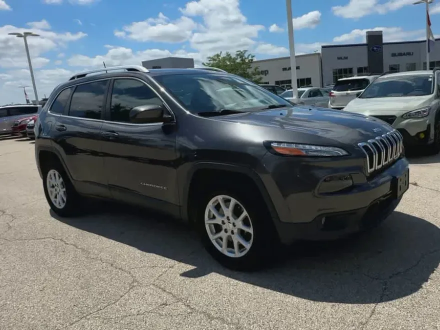 2017 Jeep Cherokee Latitude photo 1