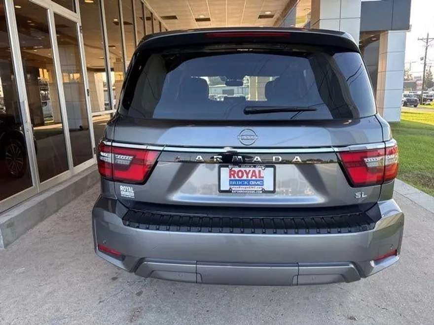 2023 Nissan Armada SL photo 1