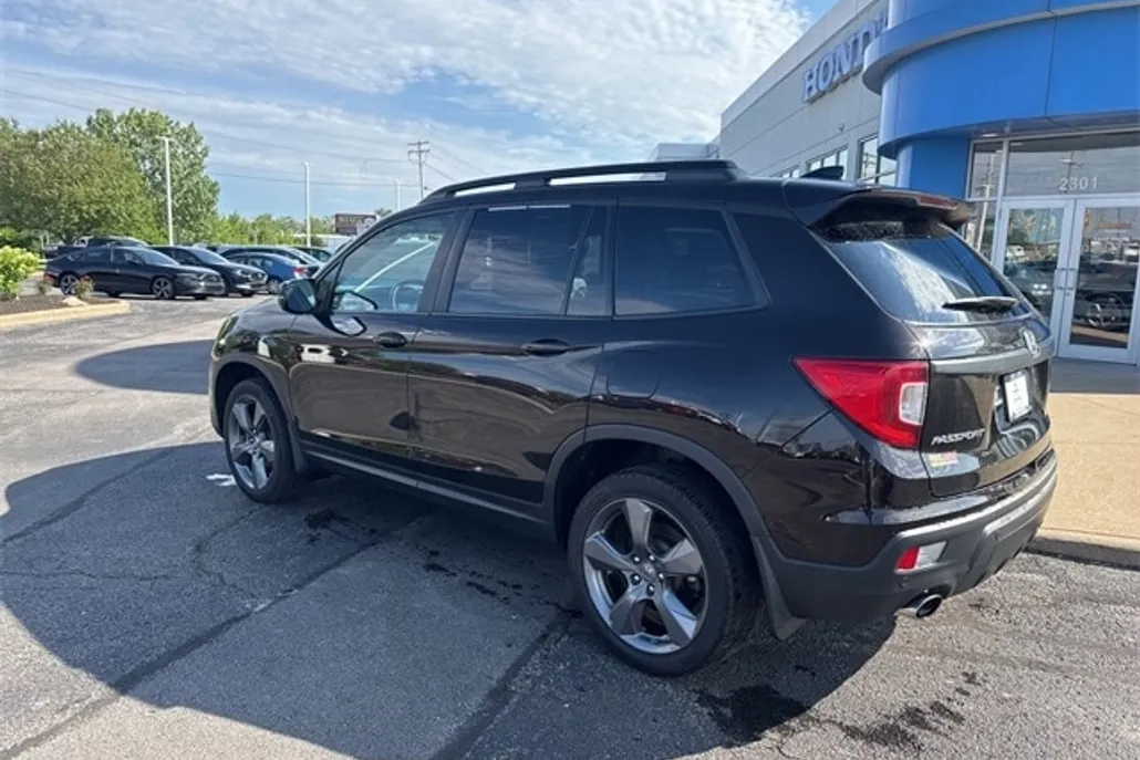 2019 Honda Passport Touring photo 1