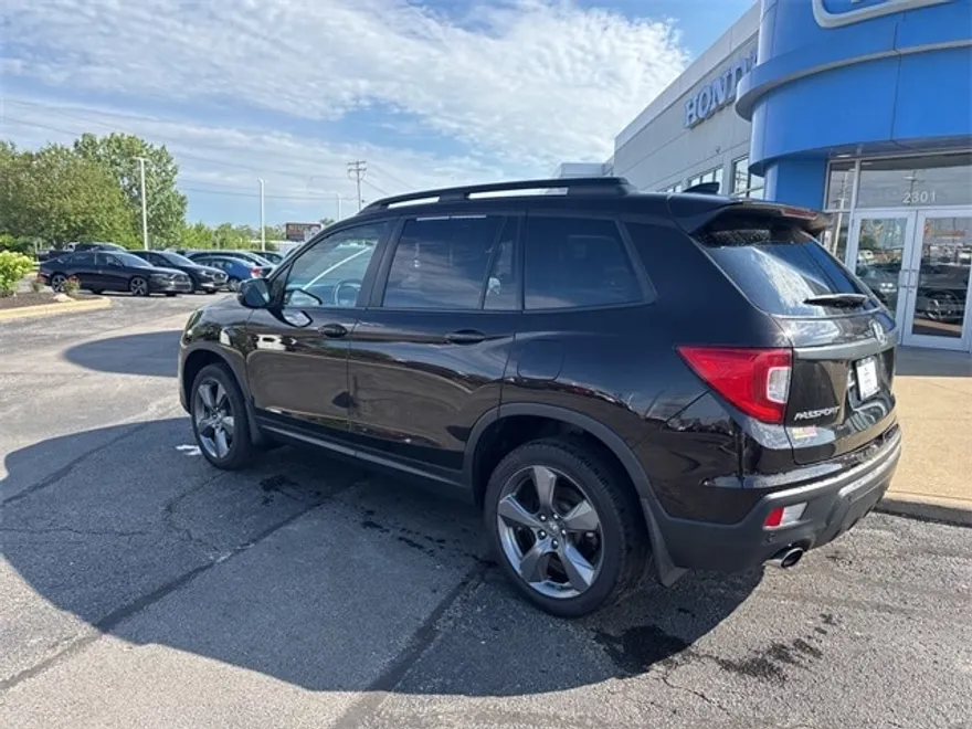 2019 Honda Passport Touring photo 1