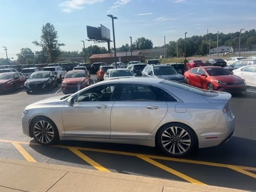2019 Lincoln MKZ Hybrid Reserve photo 1
