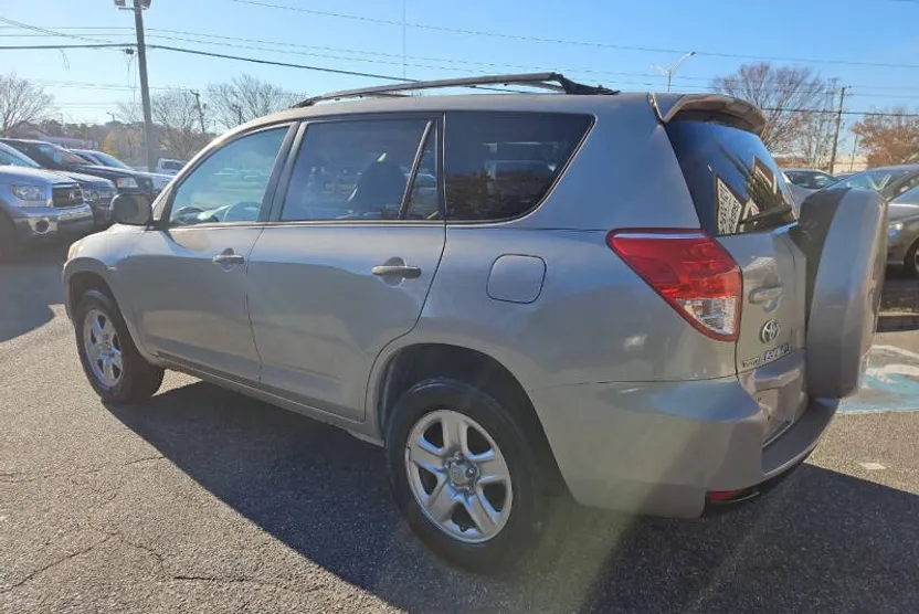 2006 Toyota RAV4 photo 1
