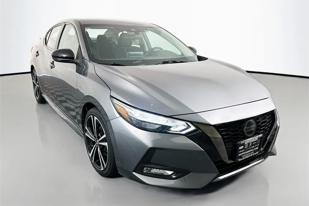 2021 Nissan Sentra SR photo 1