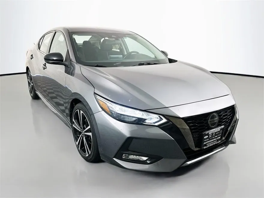 2021 Nissan Sentra SR photo 1