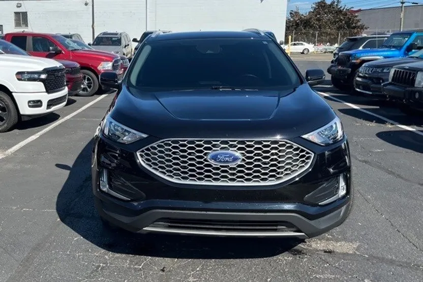 2024 Ford Edge SEL photo 1