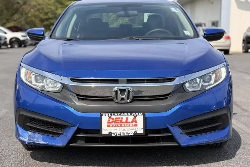 2018 Honda Civic LX photo 1