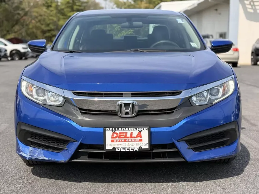 2018 Honda Civic LX photo 1