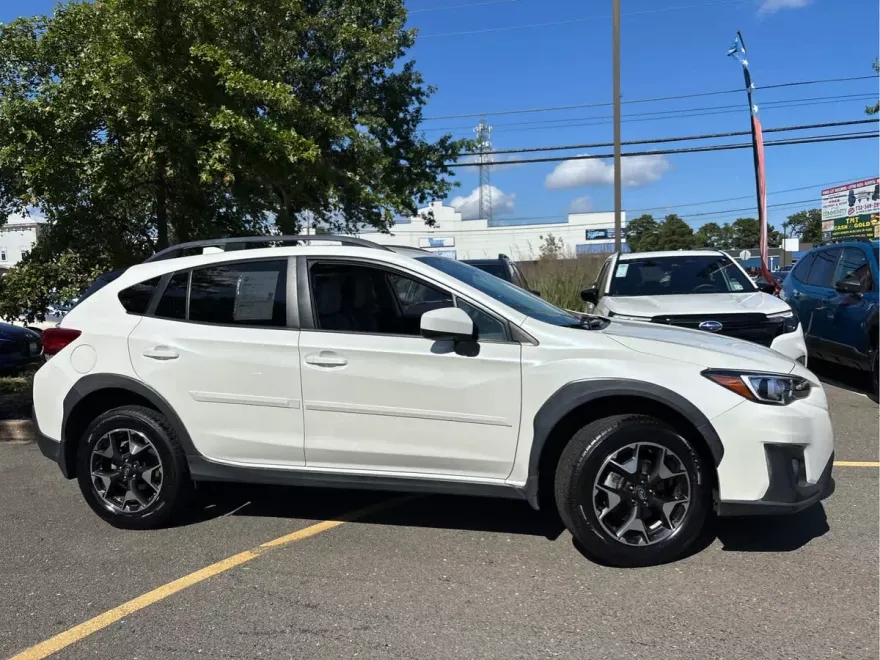 2019 Subaru Crosstrek 2.0i Premium photo 1