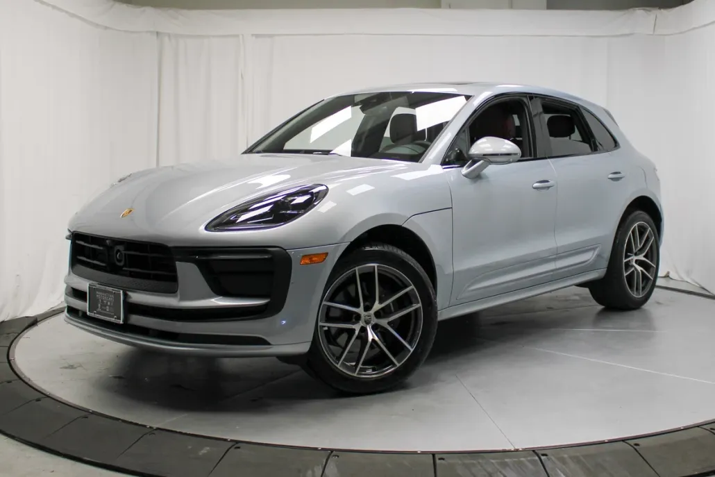 2025 Porsche Macan Base photo 1