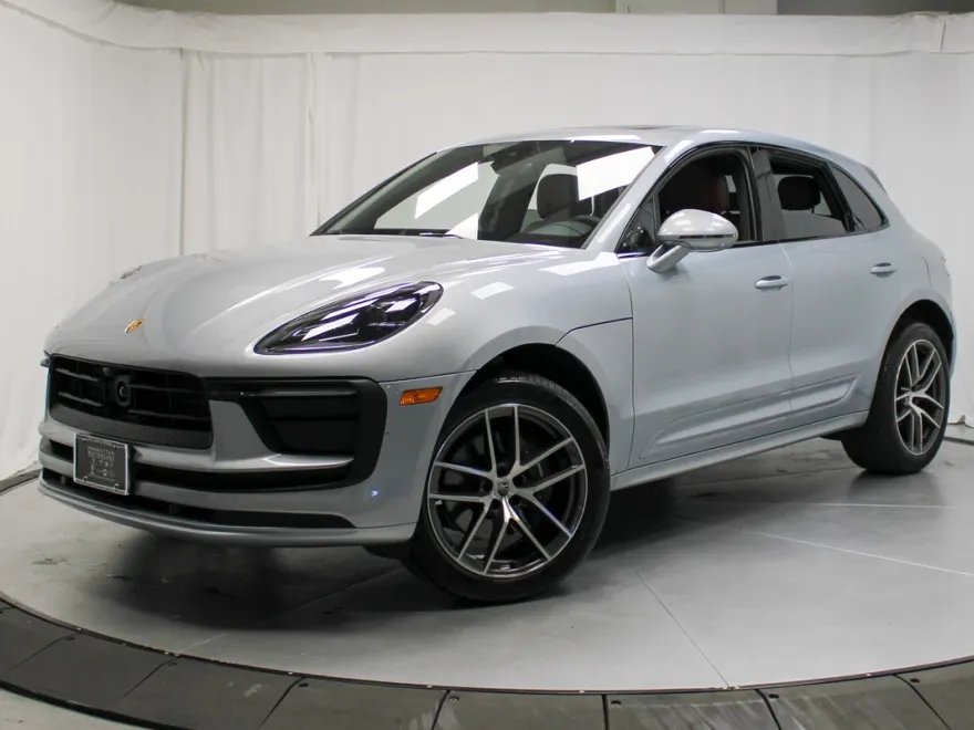 2025 Porsche Macan Base photo 1
