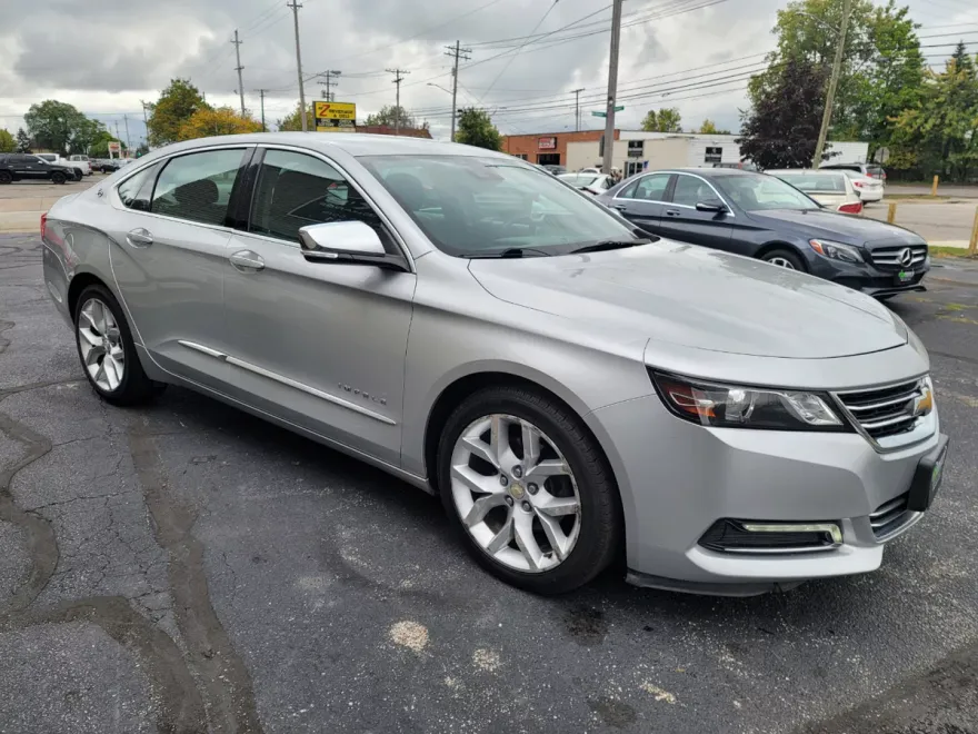 2015 Chevrolet Impala photo 1