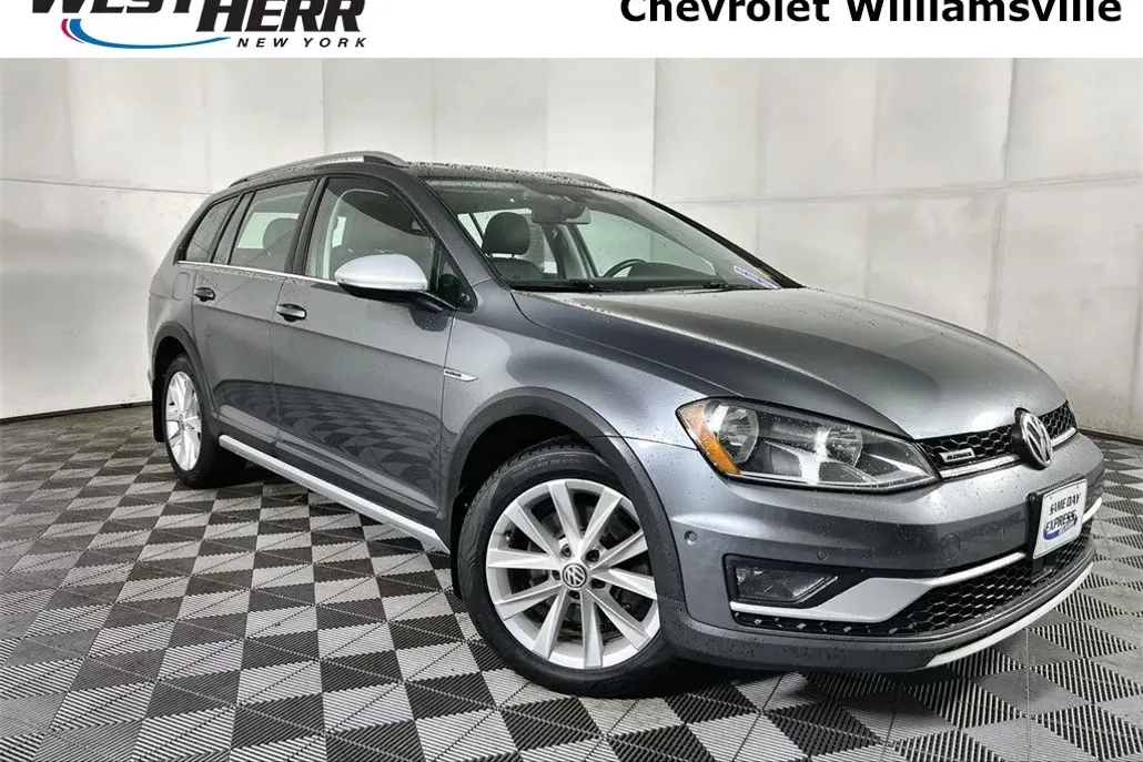 2017 Volkswagen Golf Alltrack TSI SEL photo 1