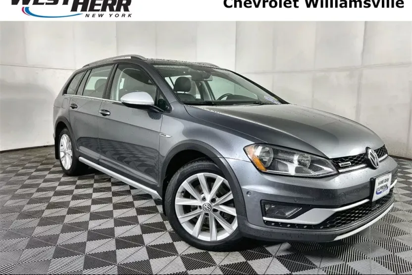 2017 Volkswagen Golf Alltrack TSI SEL photo 1