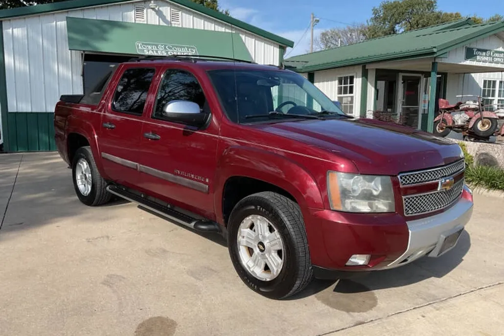 2008 Chevrolet Avalanche LT photo 1