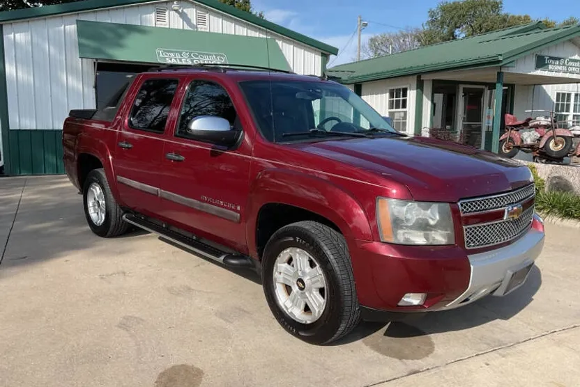 2008 Chevrolet Avalanche LT photo 1