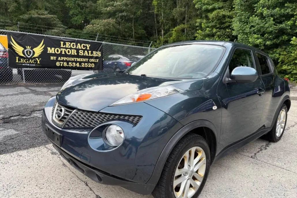 2013 Nissan Juke SV photo 1