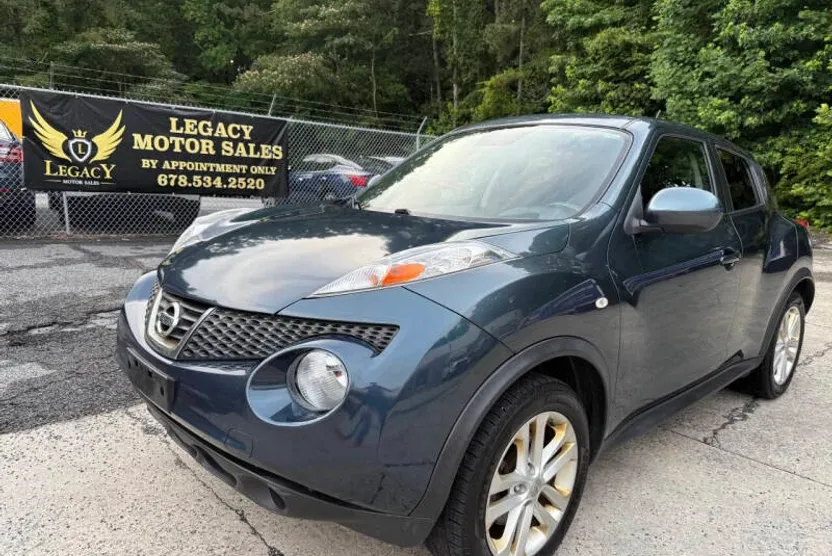 2013 Nissan Juke SV photo 1