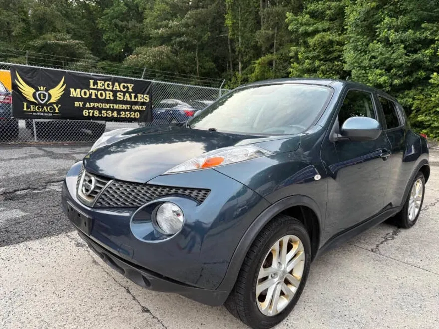 2013 Nissan Juke SV photo 1