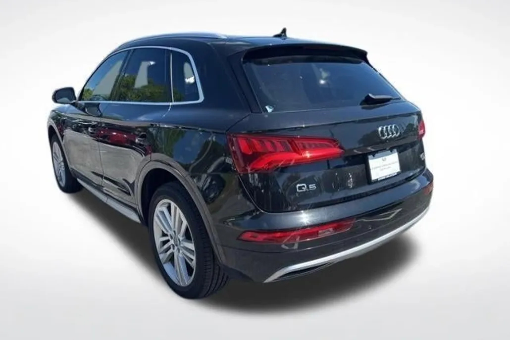 2018 Audi Q5 Premium Plus photo 1