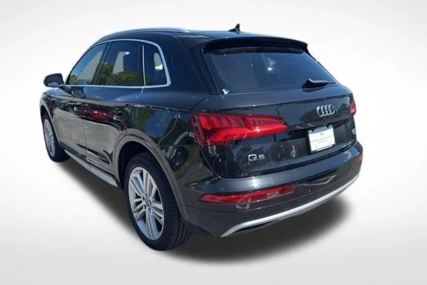 2018 Audi Q5 Premium Plus photo 1