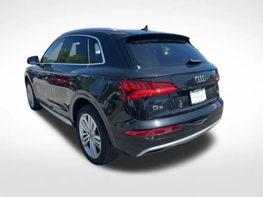 2018 Audi Q5 Premium Plus photo 1