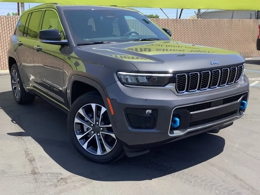 2023 Jeep Grand Cherokee Overland 4xe photo 1
