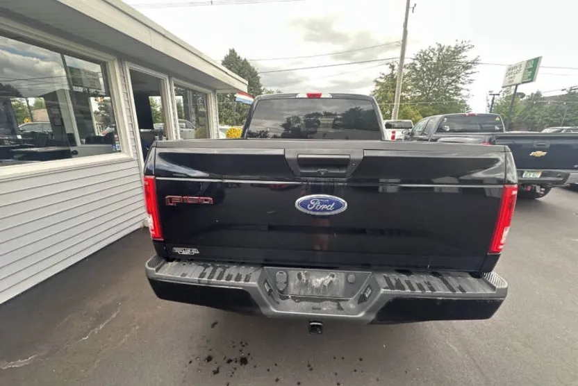 2017 Ford F-150 XLT photo 1