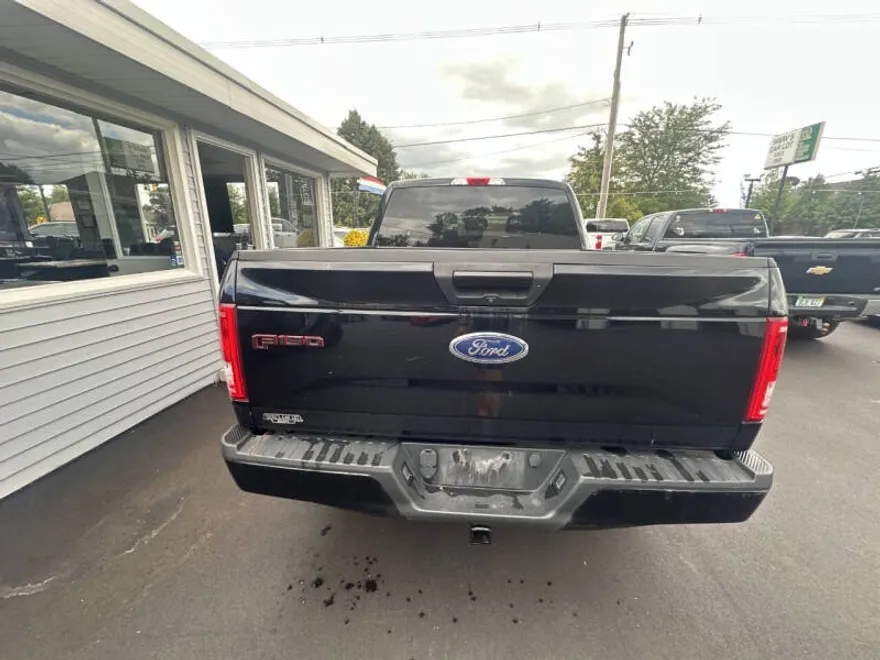 2017 Ford F-150 XLT photo 1