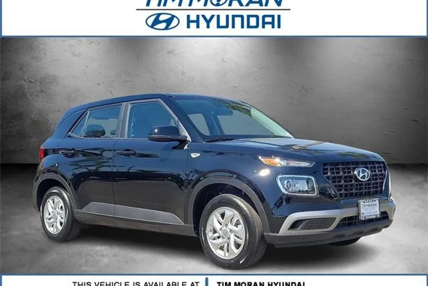 2025 Hyundai Venue SE photo 1