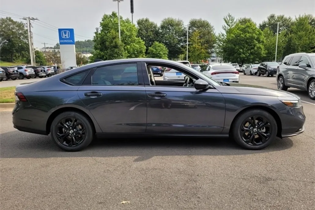 2025 Honda Accord 1.5T SE photo 1