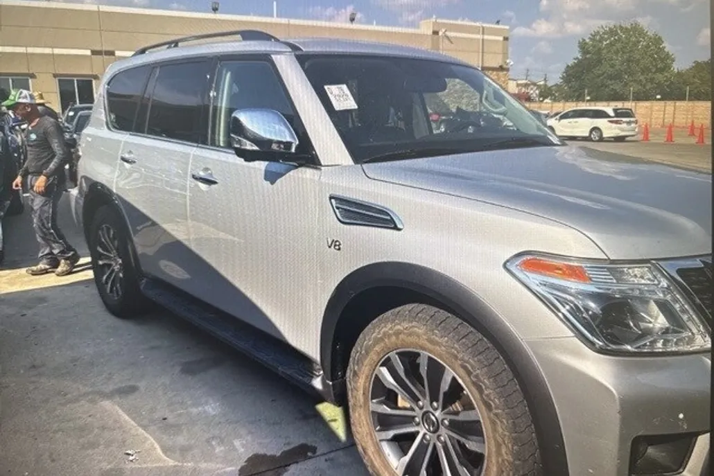 2020 Nissan Armada SL photo 1