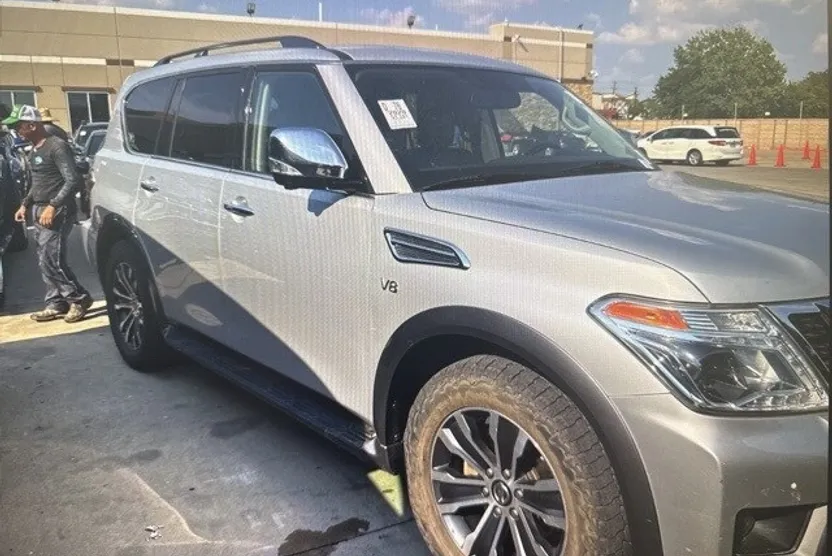 2020 Nissan Armada SL photo 1