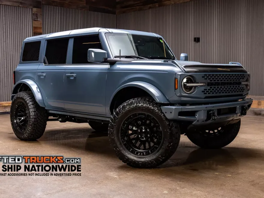 2024 Ford Bronco Badlands photo 1