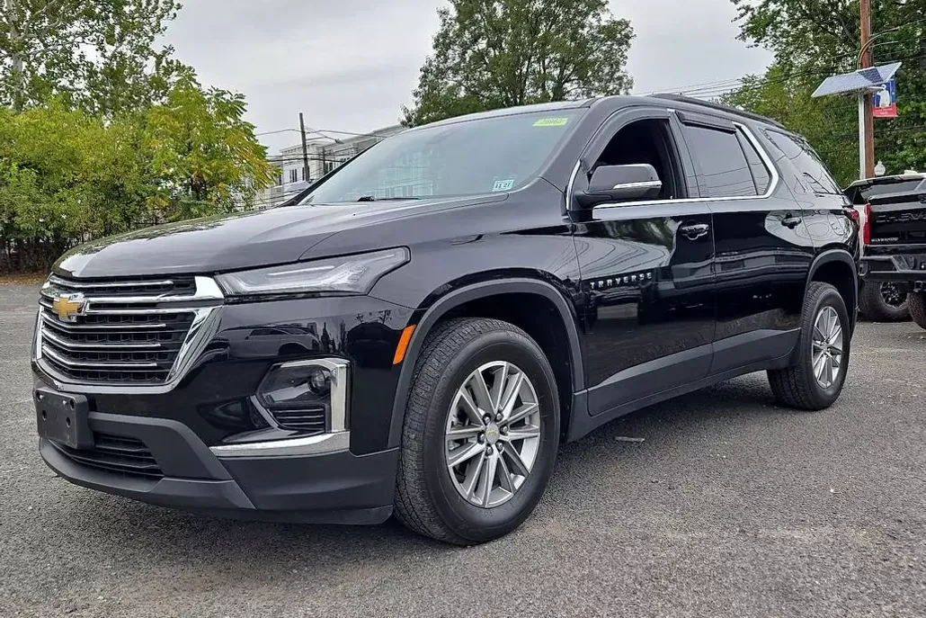 2023 Chevrolet Traverse Cloth photo 1