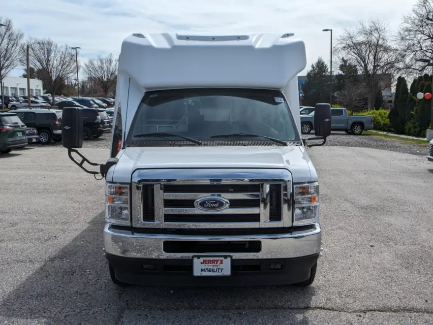 2024 Ford E-350 photo 1