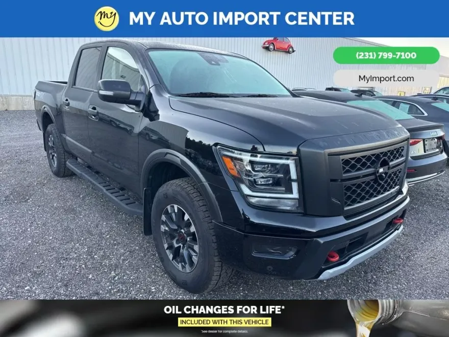 2024 Nissan Titan PRO-4X photo 1