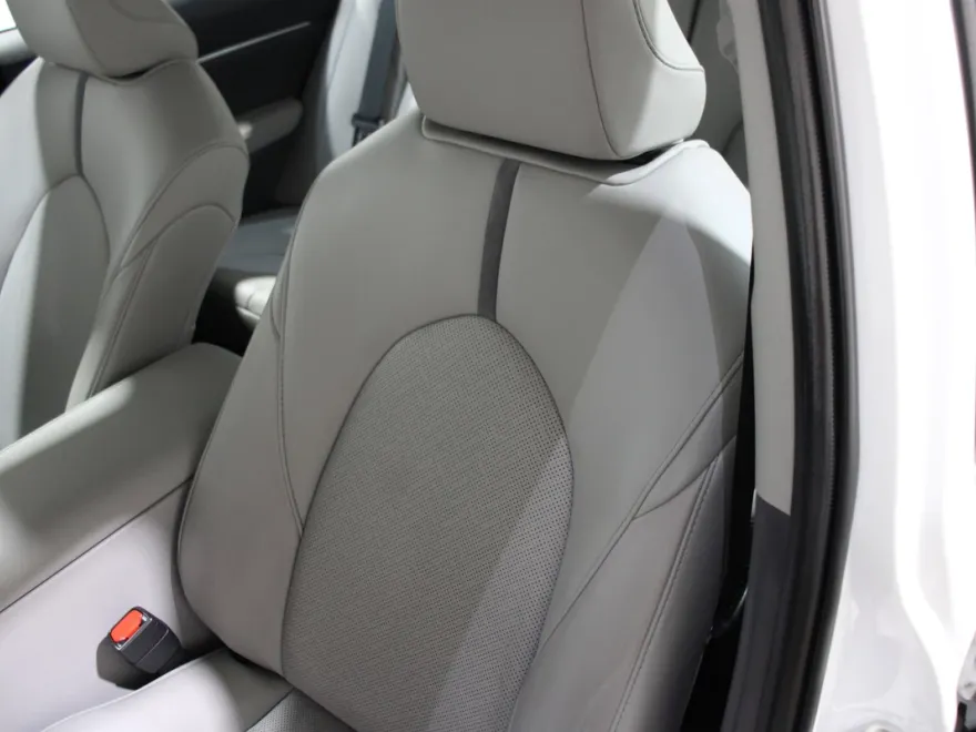 2023 Toyota Camry XLE photo 1