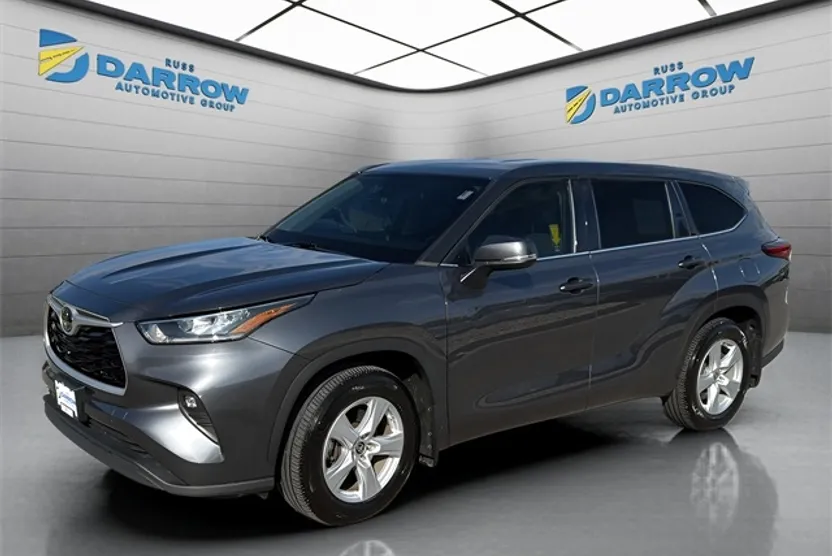 2020 Toyota Highlander LE photo 1