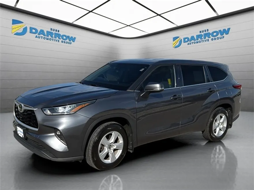 2020 Toyota Highlander LE photo 1