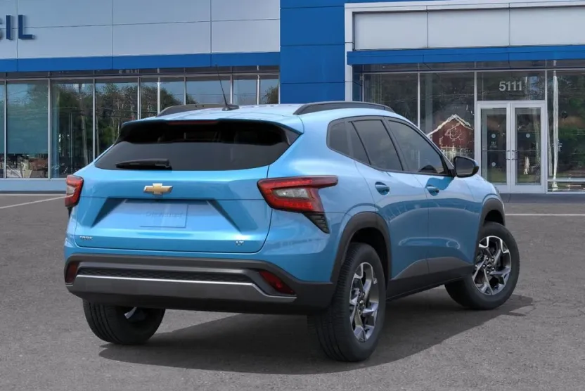 2026 Chevrolet Trax LT photo 1