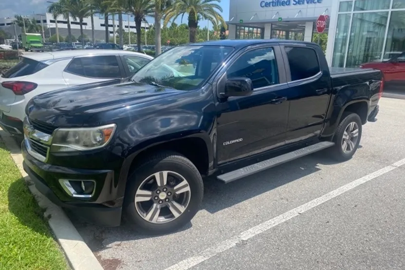 2017 Chevrolet Colorado LT photo 1