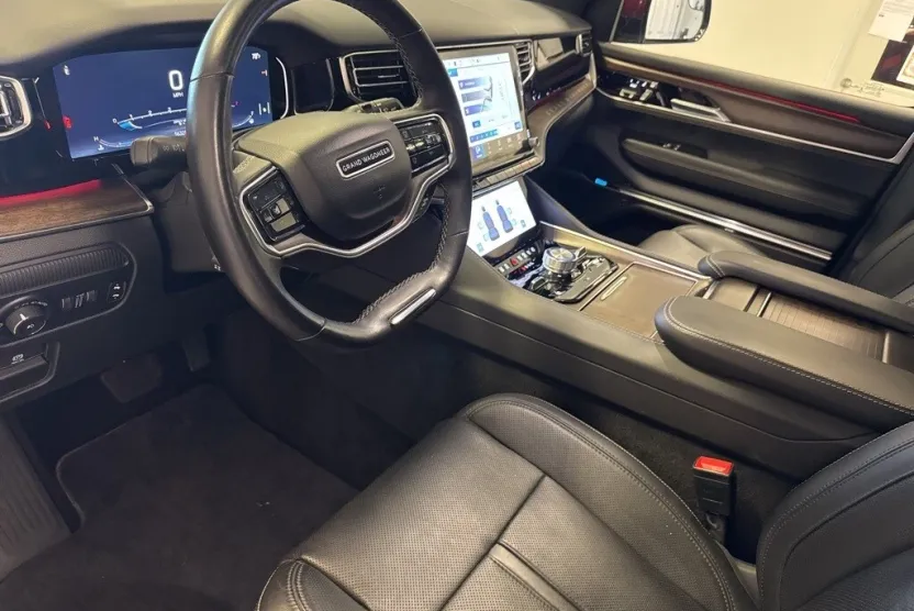 2022 Jeep Grand Wagoneer I photo 1